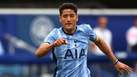 Alejo Veliz in action for Tottenham
