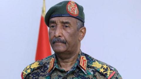 Sudan army chief, Abdel Fattah in camouflage army uniform