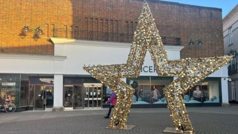 A gold star in Salisbury city centre.