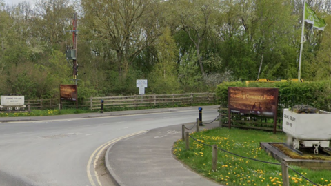 A google street view of Gedling Country Park entrance