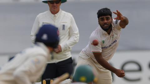 Rehan Ahmed bowing for Leicestershire