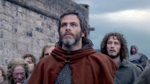 Chris Pine in Outlaw King