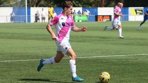 Miguel Carvalho in action