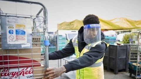 Marcus Rashford working at FareShare