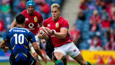 Duhan van der Merwe playing for the British and Irish Lions