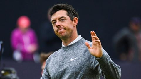 Rory McIlroy applauds the Portrush crowd in 2019