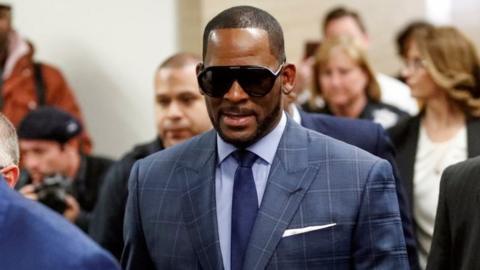 R Kelly arrives for a child support court hearing in Chicago. Photo: 6 March 2019