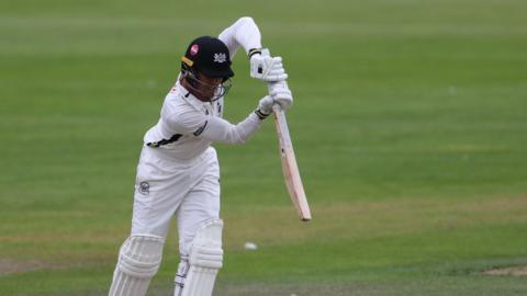 Grant Roelofsen of Gloucestershire batting