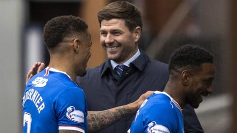 Rangers manager Steven Gerrard with James Tavernier and Jermain Defoe