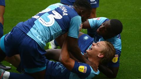 Wycombe Wanderers celebrate