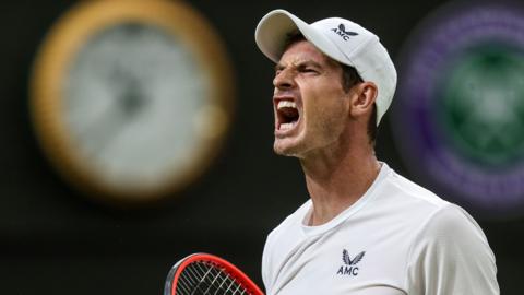 Andy Murray roars at the Wimbledon crowd