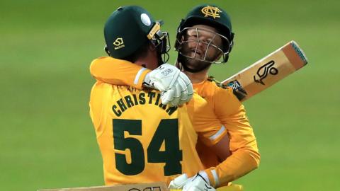 Notts Outlaws beat Surrey in the 2020 final