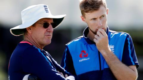 Trevor Bayliss and Joe Root