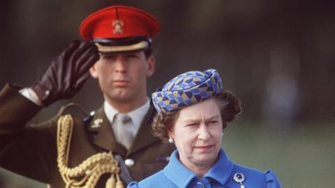 Major Lindsay and the Queen