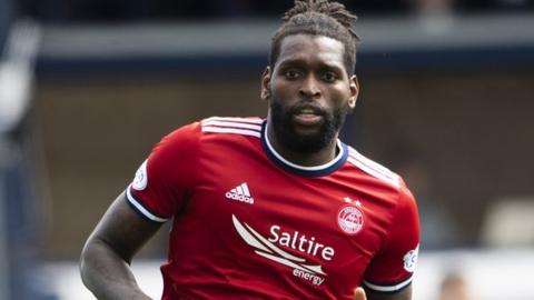 Jay Emmanuel-Thomas playing for Aberdeen