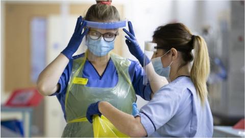Nurses in PPE