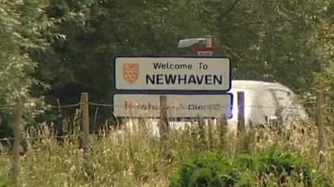 Newhaven sign