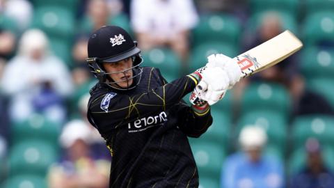 Ollie Price bats for Gloucestershire