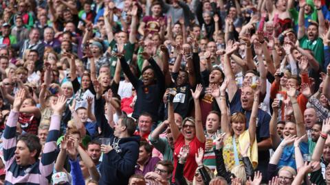 Twickenham crowd