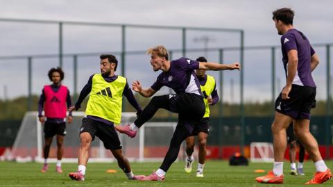 Rasmus Hojlund in action during a first team training session