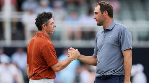 Rory McIlroy and Scottie Scheffler shake hands