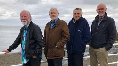 Geraint Davies, Elgan Ffylip, Derec Brown a Delwyn Siôn