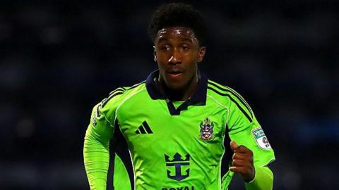 Aaron Loupalo-Bi in action for Fulham's under-21 side in the Vertu Trophy