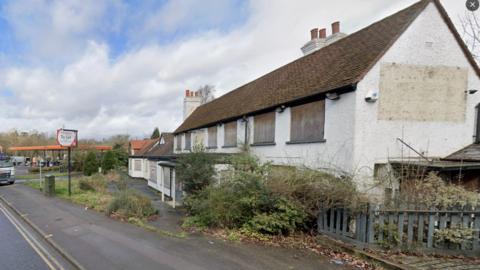 The former Loch Fyne site in Portsmouth Road, Cobham