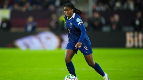 Oriane Jean-Francois playing for France