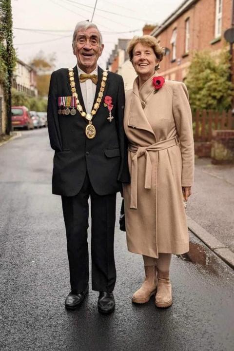 Devon tributes paid following death of councillor Frank Letch - BBC News