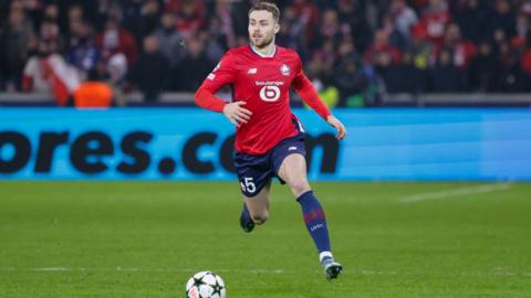 Gabriel Gudmundsson in action for Lille