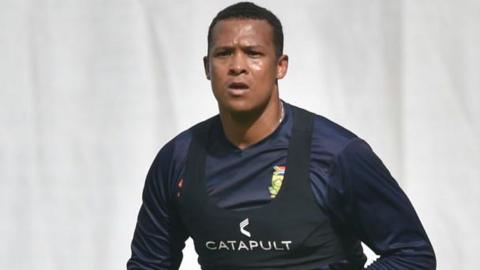 Glenton Stuurman runs up to bowl in training