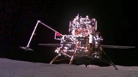 A photo of the Chang'e-6 probe landing on the Moon