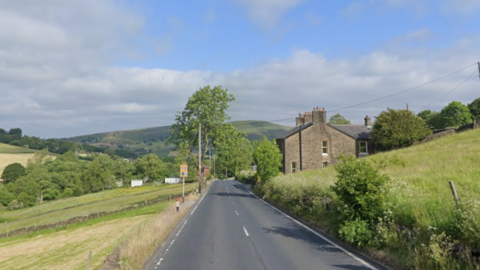 A624 Chapel Road in Hayfield