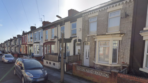 A street view image of a series of houses on Roxburgh Street.