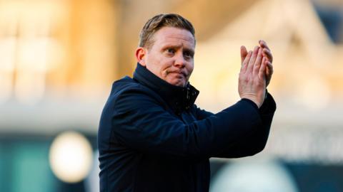 Barry Robson applauds Raith Rovers fans