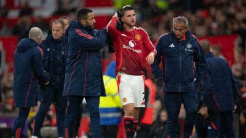 Mason Mount suffers bang to head during Manchester United's 3-0 defeat to Tottenham Hotspur