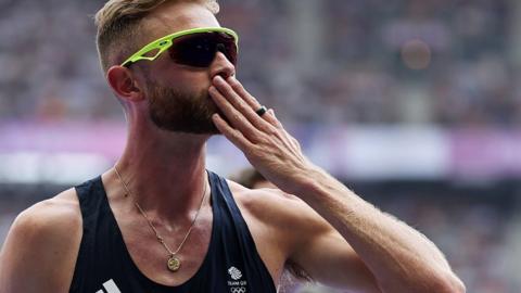 Josh Kerr after winning his 1500m heat at Paris Olympics