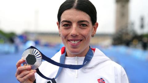 Anna Henderson with her Olympic silver medal