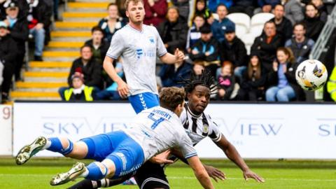 Toyosi Olusanya gives St Mirren an early lead
