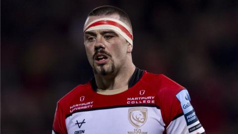 Lewis Ludlow on the pitch for Gloucester