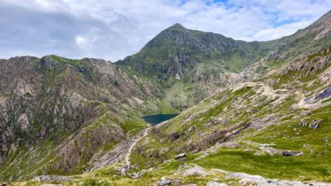 A landscape view of Yr Wyddfa in Eryri National Park