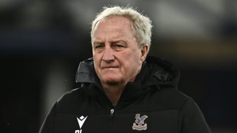 Ray Lewington on the sidelines during Crystal Palace's Premier League match against Everton