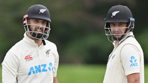 Daryl Mitchell and Colin de Grandhomme