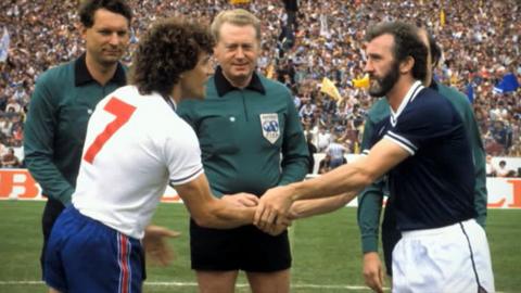 Kevin Keegan agus Danny McGrain
