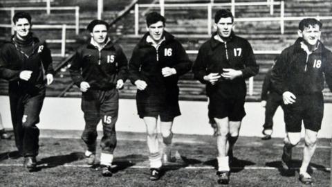 Am Famous Five