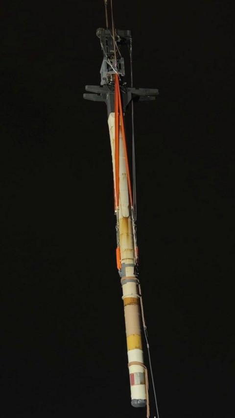 The mast from HMS Victory suspended in the air
