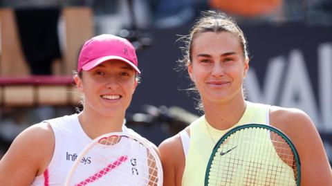 Iga Swiatek and Aryna Sabalenka pose before their last meeting at the 2024 Cincinnati Open