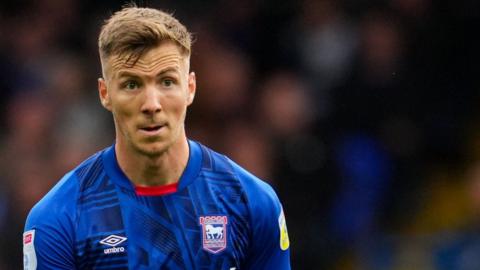 Ipswich Town midfielder Lee Evans will be out for several weeks with a knee injury.