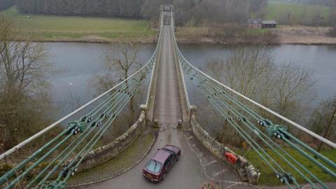 Union Chain Bridge